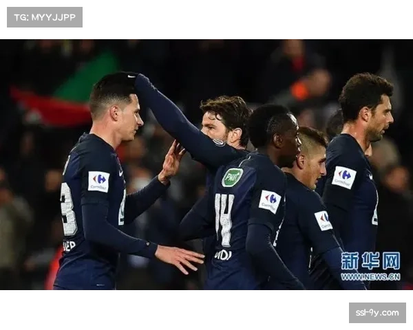 “巴黎圣日耳曼公布对阵朗斯大名单,多名青年队小将入选”